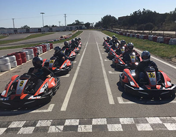 parrilla salida RT8 en Mini Gran Premio de Karts en Karting Vendrell